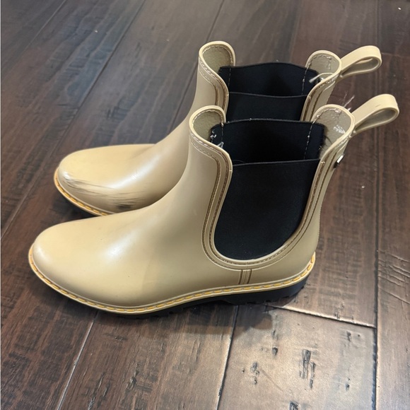 Igor Chelsea rain boots cream color size 39 outdoor adventure activewear boots - Picture 5 of 14